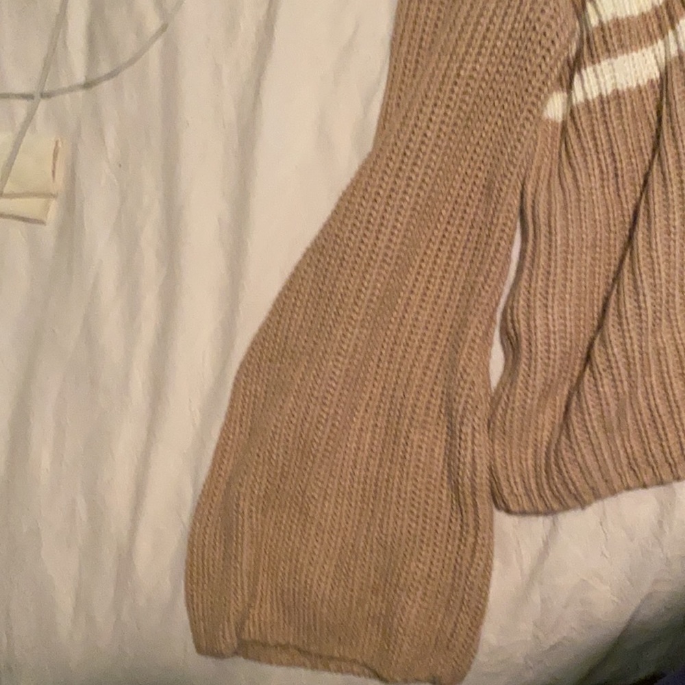 Sweater - Picture 3 of 4